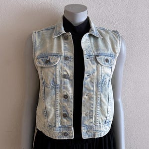 Women Vest Blue Denim Vest Acid Wash Denim Waistcoat Blue Jean Women's Vest Metal Buttons  Country Western Boho Sleeveless Jean Jacket