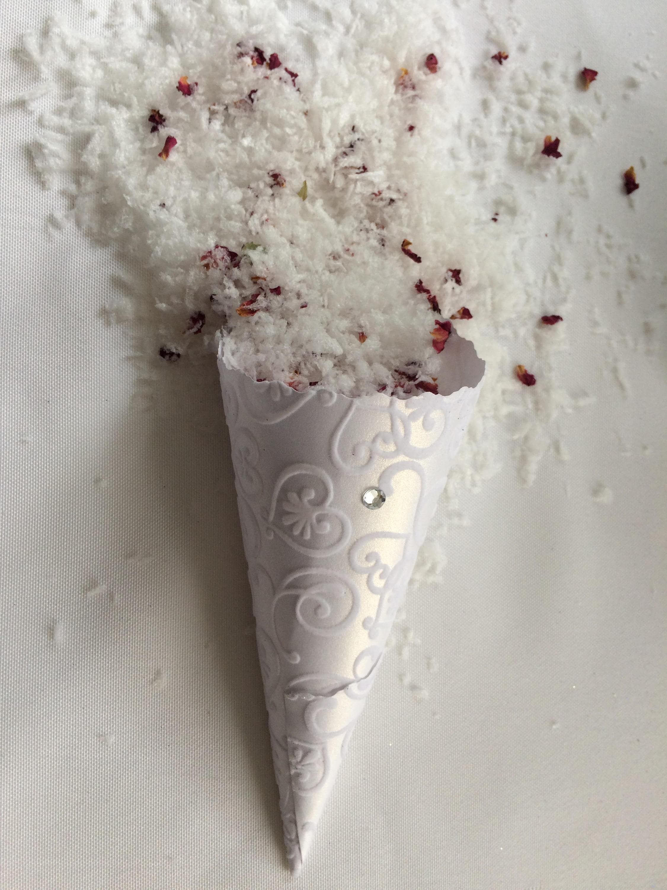 10x Wedding confetti cones confetti snow cones white heart Etsy