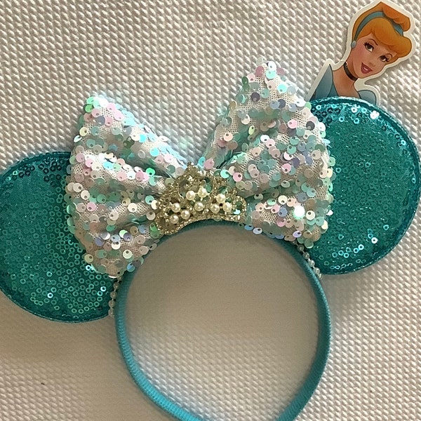 Cinderella Bow Ears, Cinderella sparkly Ears, Custom Minnie Ears, Fashion Minnie Ears, Cinderella princess Ears, blue Sparkly Ears