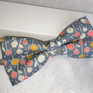 Floral Gray Bowtie, Men&#39;s  Bowties, Cool Bowties,Modern, Freestyle Bowties