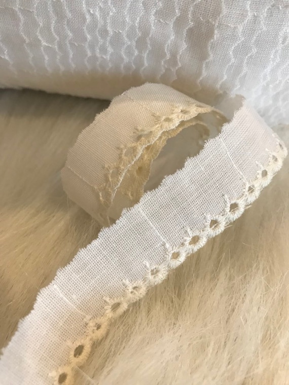 Eyelet Lace, Cotton Lace,ivory Lace,eyelet Trim,trim and Lace,skinny  Trim,sewing Lac,scalloped Lace,vintage Trim,retro Trim,5-10 Yards -   Canada