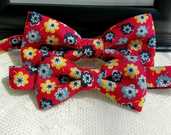 Red Floral print bowtie, Men's Cotton Bowtie, Floral print bowtie, Father and son bowtie