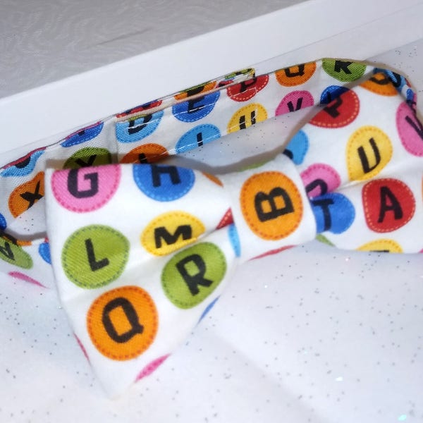 ABC  Print Fabric Bow ties, Boys Bowties,Little Boy Suit, Alphabet  Bowtie,Newborn bow tie, cute bowties, kids bow tie, cute boys clothes