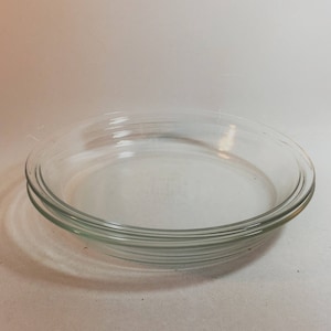 Vintage Pyrex 9&quot; Pie Plate #209, Set of 2