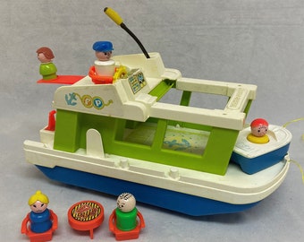 toy houseboat