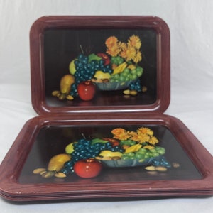 Vintage 1940-50&#39;s Metal Serving Trays, Fruit Design Still Life Set of 4