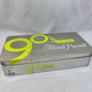Trivial Pursuit Board Game 90&#39;s Time Capsule Edition