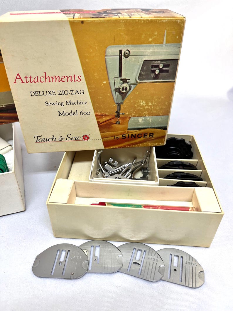 Vintage Singer Professional Buttonholer, Special Discs and Attachments With Box and Instruction Booklet image 4