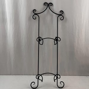 2 Plate Metal Vertical Wall Mount Plate Holder, Holds 2 Plates Total, Wall Mount Display Rack