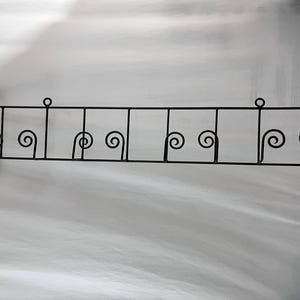 Heavy Metal Horizontal Wall Mount Plate Holder, Holds 4 Large Plates Total, Wall Mount Display Rack