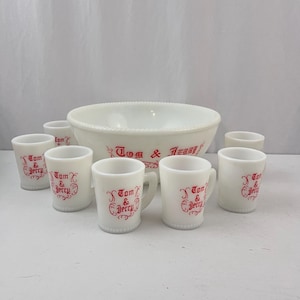 RARE Vintage 1940&#39;s McKee Glass Co. Milk Glass Tom & Jerry Eggnog Punch Bowl Set