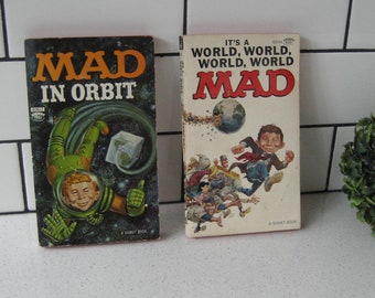 ELECCIÓN Vintage Mad Paperbacks Mad in Orbit Es un mundo, mundo, mundo, mundo Mad 1962 1965 Coleccionables Retro Mad Espía contra espía Gran idea para un regalo