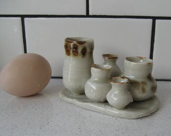 Vintage handgemachte Mini Keramik Töpfe Teeny Familie der Töpfe Studio signiert OOAK Diorama Terrarium zusätzlich Luftpflanzen Halter Kuchen Topper Geschenk
