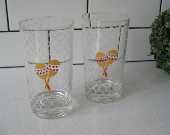 Par de vasos vintage para fiesta de 5,25", diseño de maracas arabescos envueltos en red de pesca, cristalería para fiesta en rojo, blanco y amarillo, carrito de bar, regalo para parejas
