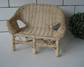 Vintage Mini Rattan Wicker Love Seat Couch Doll Pet Bird Tiny Furniture Peacock Bench Plant Stand round woven accents sturdy great gift