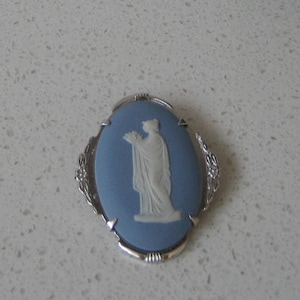 XL Vintage Sterling Silver Wedgwood Cornflower Blue Jasperware Cameo Brooch Victorian Edwardian Statement Pin Greek revival Oval England
