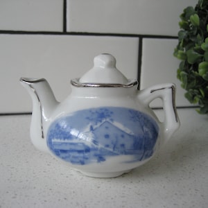 3.5&quot; Vintage Mini Teapot removeable lid Currier & Ives style silver gilt Giftcraft Japan diorama terrarium cake topper teeny tiny tea party
