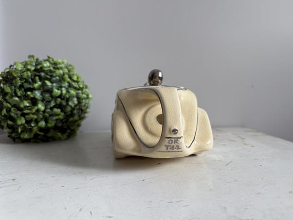 9.5” Vintage 3D Roaring Race Car Sadler Teapot England OKT42