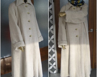 Exceptional Vintage Llama Mohair Wool Long Coat Foldover Cuffs Standup Collar Old School Luxe Retro haute couture England movie wardrobe