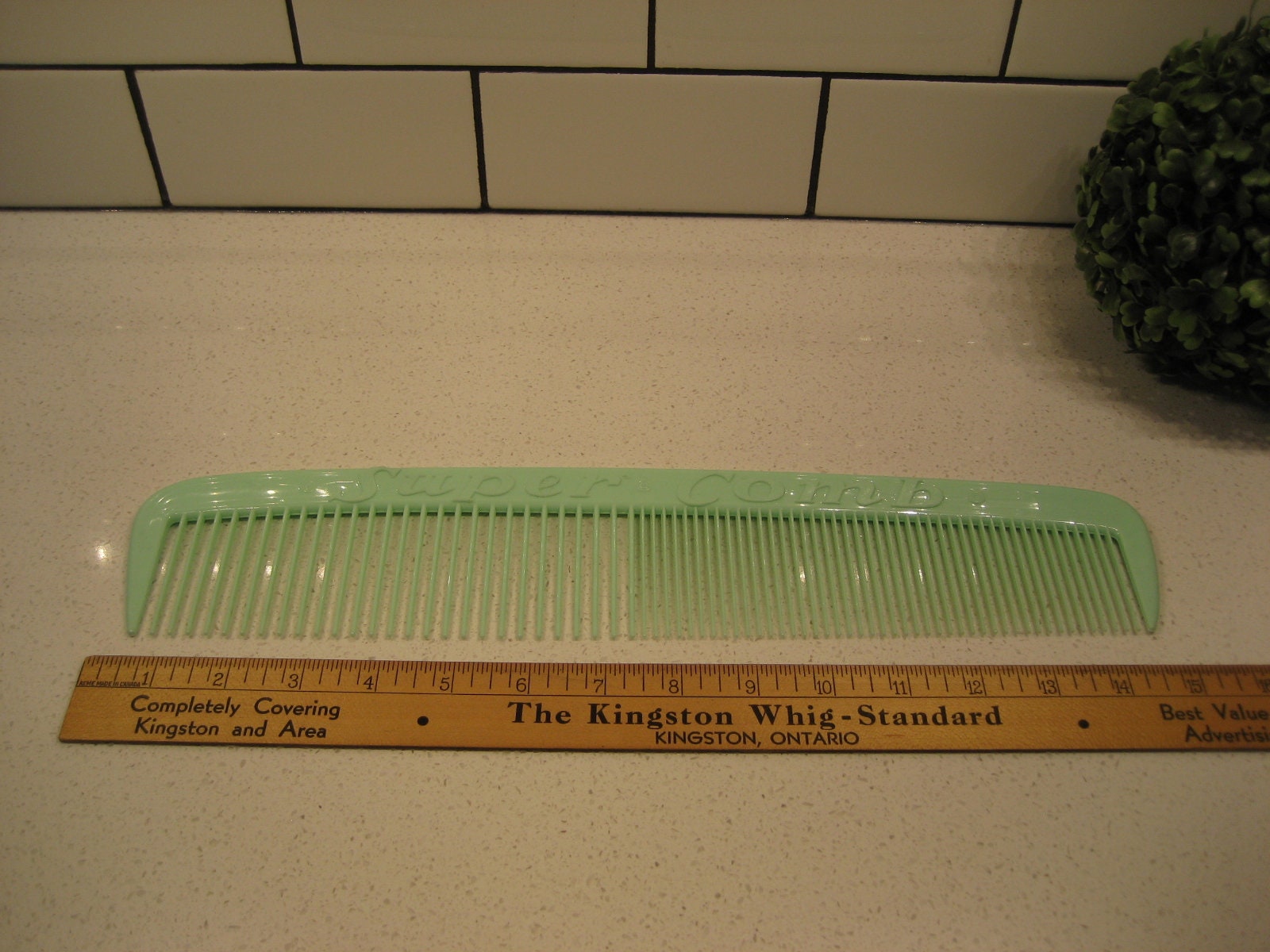 15" Vintage Super Comb Los Angeles California travel souvenir gag gift retro novelty pastel mint green Fishlove Co USA oddity curiosity