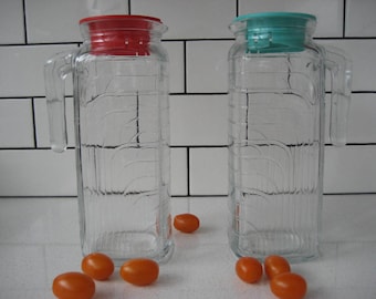 CHOICE Vintage Covetro Pitcher Heavy Italian glass Retro Mod design Red or Aqua lid Art Deco styling 5 cup capacity pool party lemonade gift