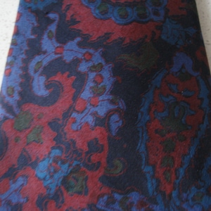 Vintage Minar Janpath New Delhi Handloom Raw Silk Necktie Bespoke jewel tone color navy ground maroon green oversize pattern gift for Him