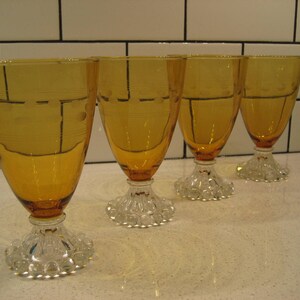 4-delat set Vintage etsade Boopie dricksglas Berwick Amber Spice honungsfärgade bubbelfötter etsade ovaler och ränder middagspresent dessert
