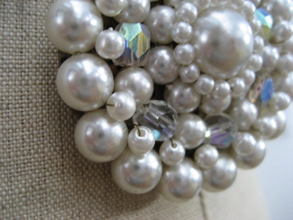 XL Vintage Brooch White Wedding Faux pearls Iride… - image 3
