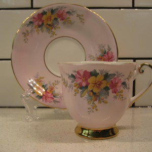 Vintage Windsor pink teacup & saucer Retro English garden tea party Pretty in Pink botanicals gold Midcentury shower gift flamingo pink