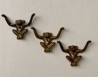 Cast Iron Monkey Wall Hook (19 Colors)