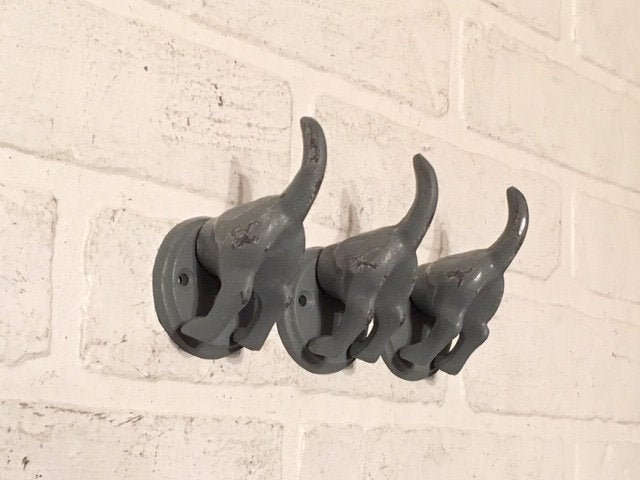 dog tail leash holder