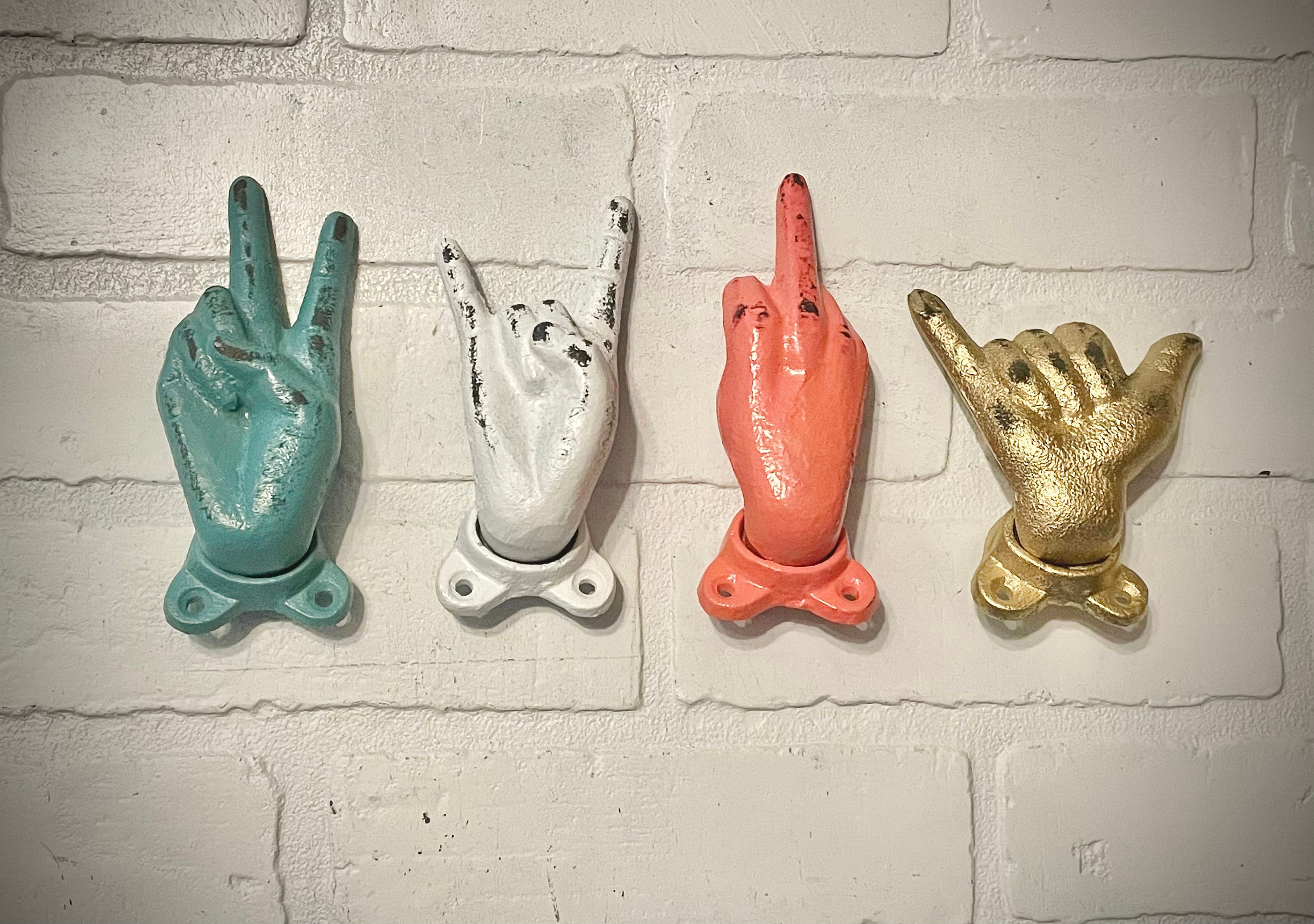 Hand Wall Hook – Unique Decorative Hook in 19 Colors | Rock On, Peace, Middle Finger, Hang Loose | Metal Wall Hook for Coats, Towels & Bags