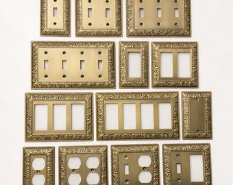Placas de interruptor com design em filigrana - Latão antigo ou dourado