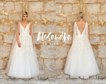 SAMPLE SALE // Tulle wedding dress/ Floral lace wedding dress with pearls and beads/ V neck/ V back/ Fairytale/ Romantic/ Robe de mariée