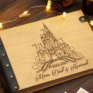 Gepersonaliseerde houten fotoalbum voor dierbare herinneringen, plakboekalbum voor koppels met gegraveerd kasteel, jubileumcadeau voor haar