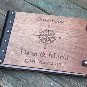 Libro degli ospiti con bussola in legno, libro degli ospiti personalizzato per matrimonio in stile nautico, libro rilegato in pelle con incisione laser personalizzata, regalo per coppie