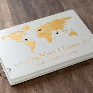 Gepersonaliseerd gastenboek voor bruiloft op reis, houten gastenboek met gouden wereldkaartgravure en jouw namen, geweldig huwelijkscadeau voor stel