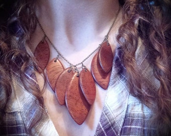 Wooden Leaves Necklace - Padauk