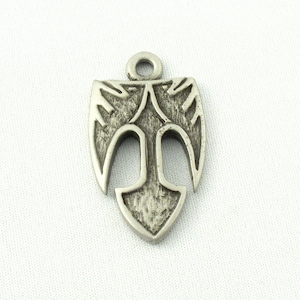 1X  Cross in the Shape of a Shield Pendant