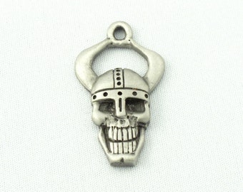 1X  Eager Skull Fine Pewter Pendant