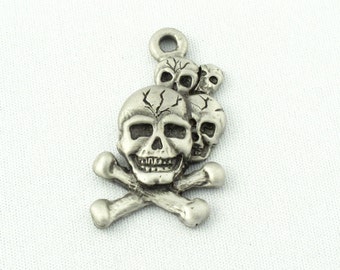 1X Skull and Bones Charms, Fine Pewter