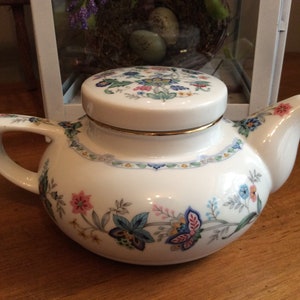 Andrea by Sadek Teapot~Floral Teapot~Small Vintage Teapot~Made in Japan~Individual Teapot and Lid