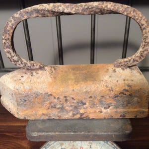 Vintage cast iron sad iron, primitive decor