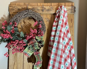 Large Vintage Handmade Christmas Tablecloth