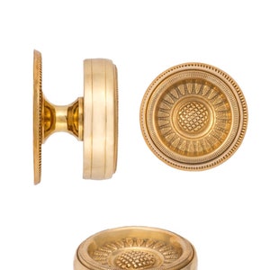 Nathaniel Russell Shutter Knob Brass