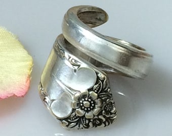 Silver Spoon Ring Size 7 to 11 Rogers STARLIGHT 1950 Pattern Vintage Silverplate Silverware Upcycled Jewelry Gift
