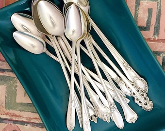 Cuillères à thé glacé plaquées argent dépareillées, 4 pièces assorties, parfait vintage, boissons glacées, crème glacée, sodas, cocktails, cadeau d'hôtesse de l'air