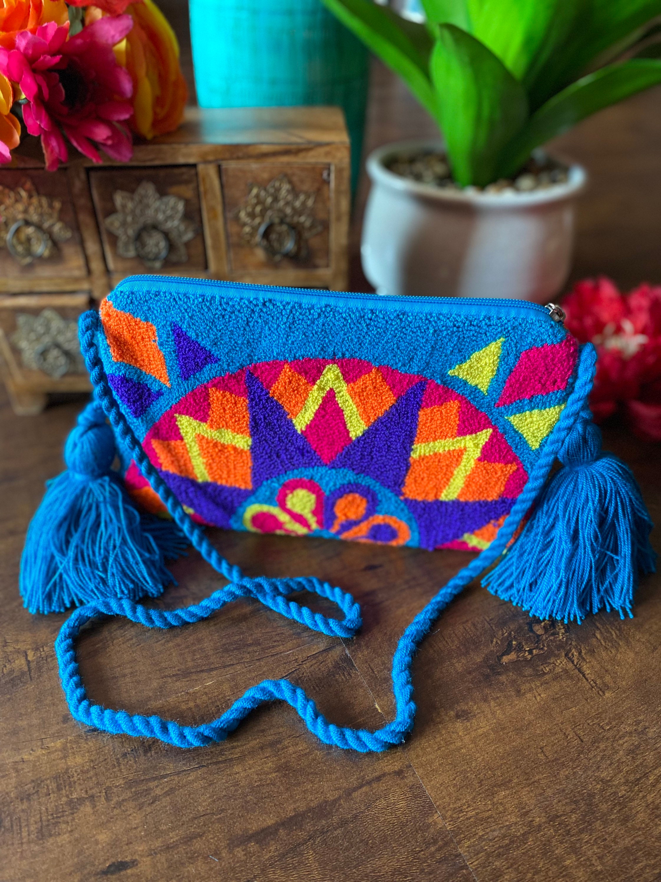 Colombian Crossbody Handmade Tapizada Wayuu Purse. Colorful Clutch with Tassels. Artisanal Handwoven Colombian Punch Needle Bag.