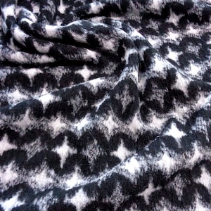 Dzianina 0,5 m, 13,90 euro/mb, kolor czarny, ecru