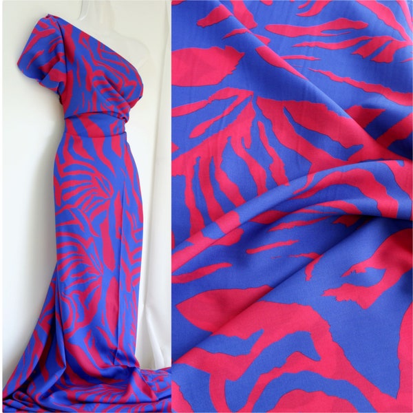 0,5 m "Abstract blauw", 14,98 euro/meter, 145 cm breed, viscose geweven stof